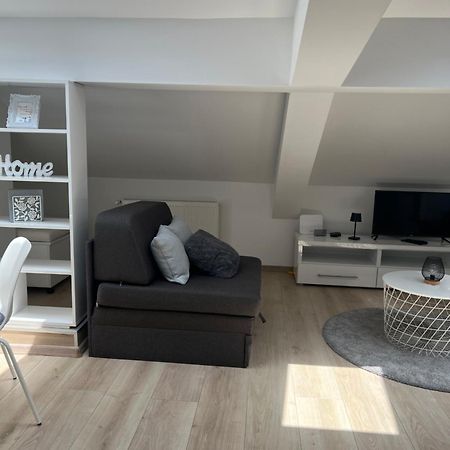 Apartment J.J Пожареваць Екстер'єр фото