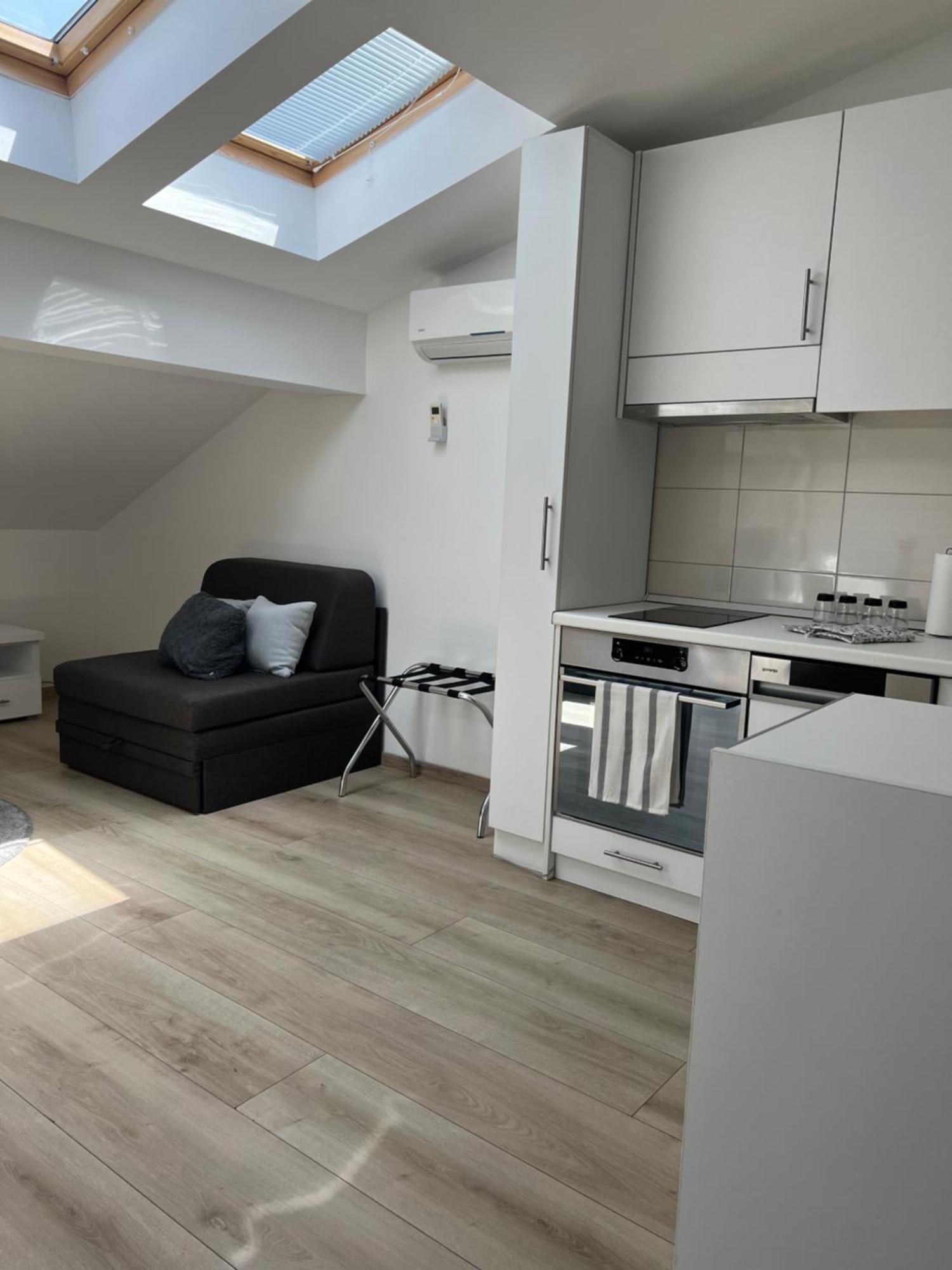 Apartment J.J Пожареваць Екстер'єр фото